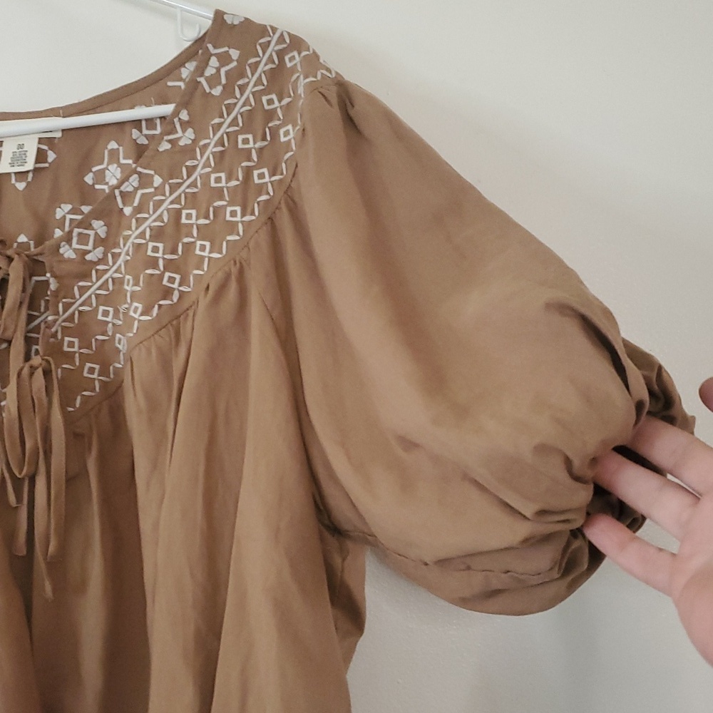 FESTI Bubble Top Size 00 Medium 10 Taupe Embroidered Blouse Top Torrid Tie Chest - Picture 5 of 11